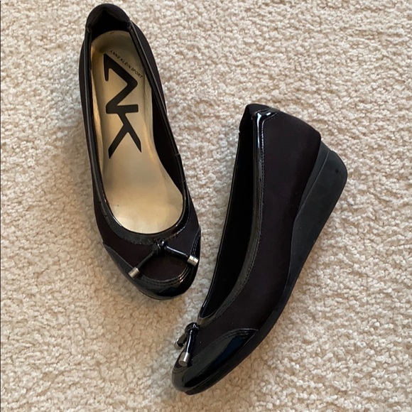 anne klein wedge shoes